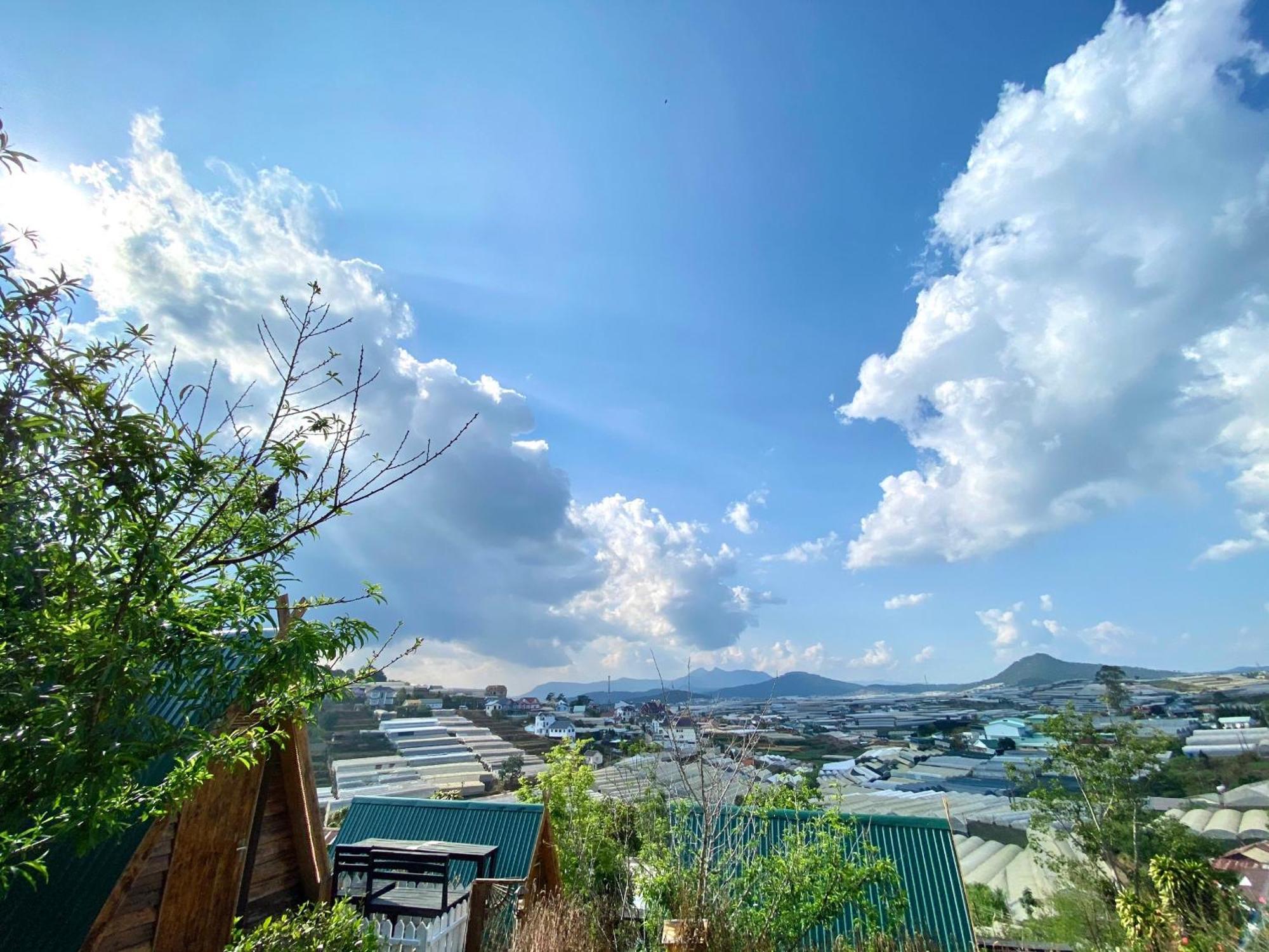 Iza Homestay Trai Mat Esterno foto